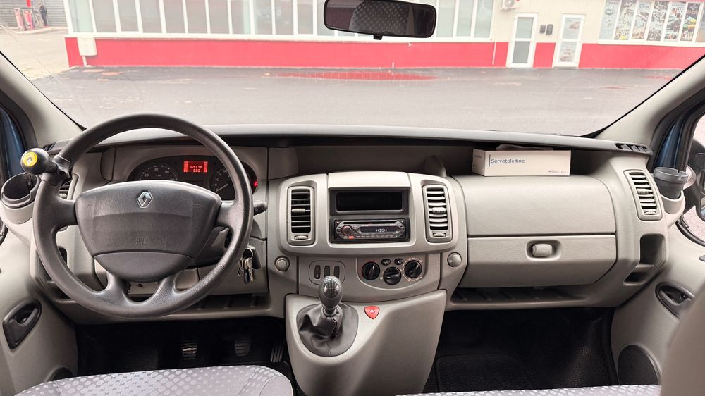 Renault Trafic 8+1 (9 Locuri) - 1.9 dCi 110CP