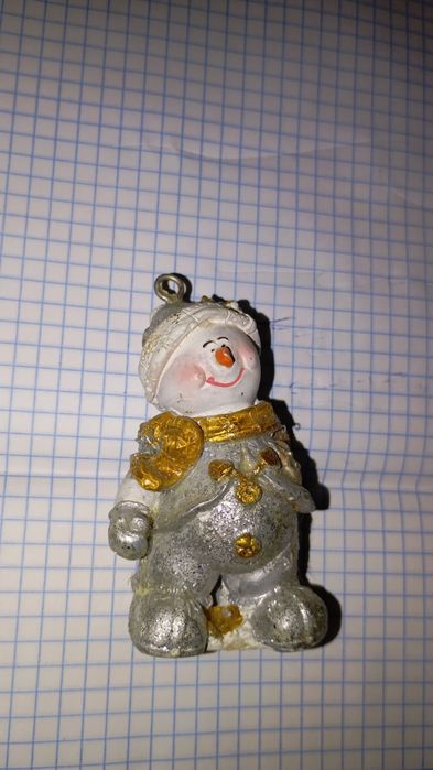 Продам Новогоднии статуэтки.