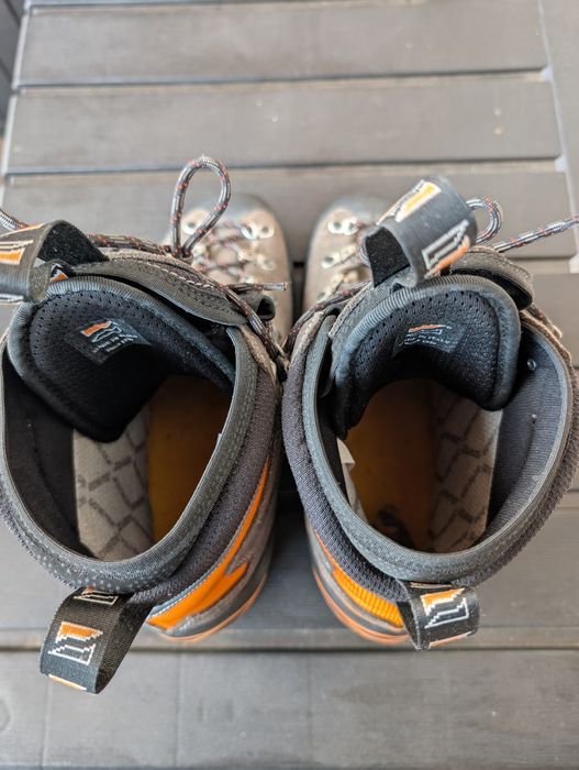 Bocanci Zamberlan Mountain Pro Evo Gtx RR mărimea 43