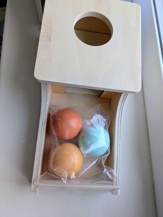 Jucărie Montessori din Lemn cu Tunel pentru Mingi