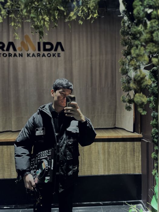 жумыс ыздимің джей кафе клуф бар