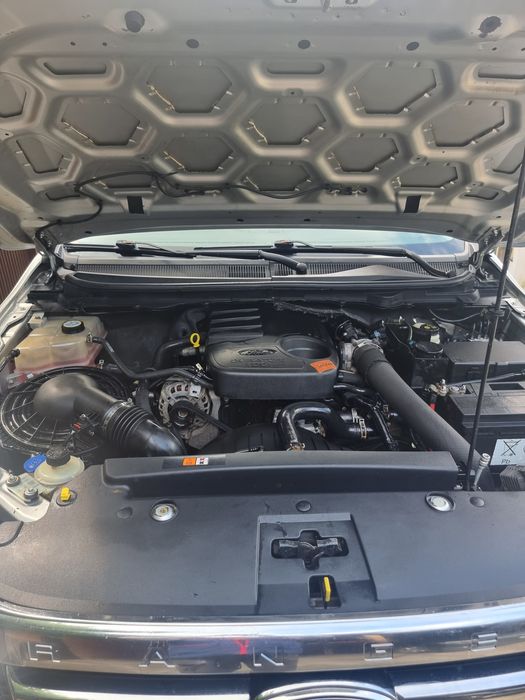 Ford Ranger XLT autoutilitara