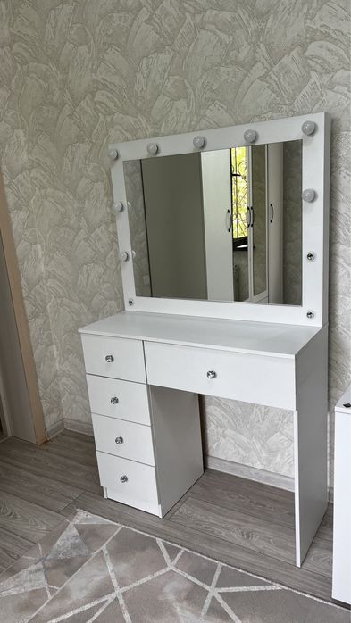 туалетный столик