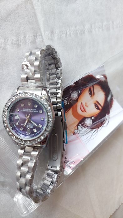 Часы женские в серебре