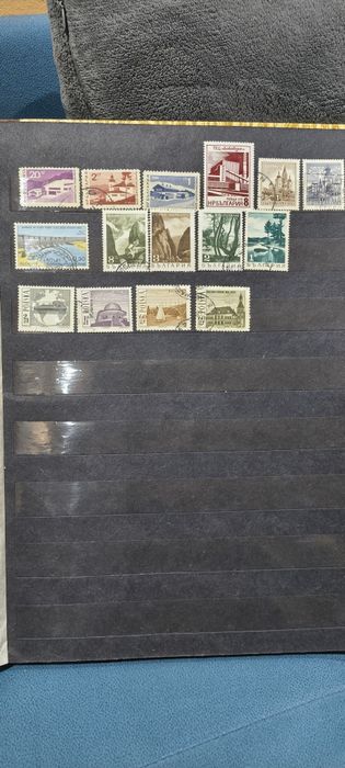 Класьор с пощенски марки