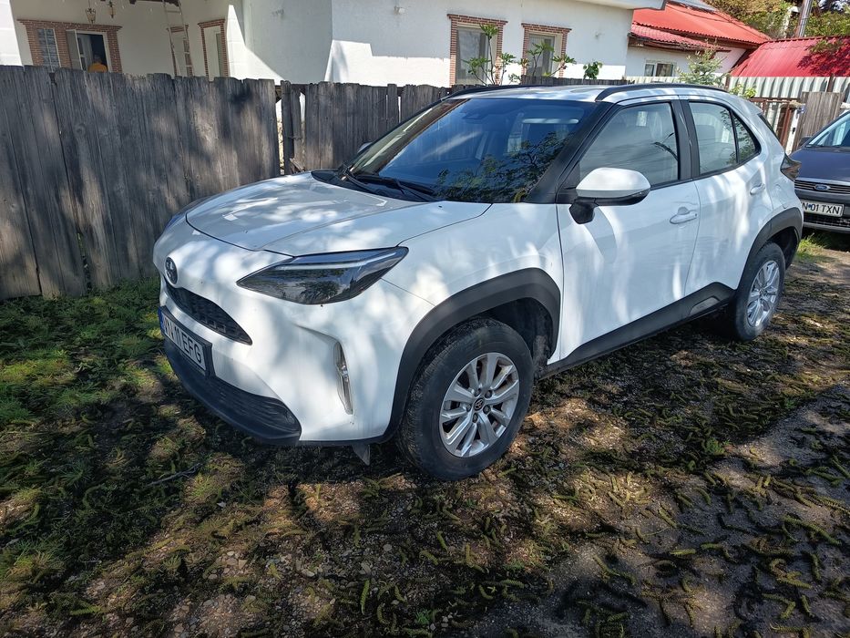 Toyota Yaris cross hybrid 2024