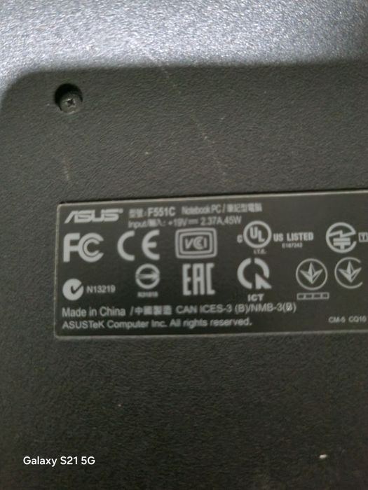 лаптоп Asus f551c