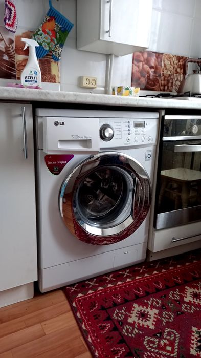 Продам стиральную машину LG
