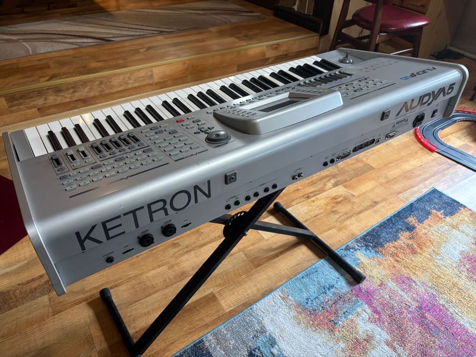 Професионален аранжор KETRON AUDYA 5