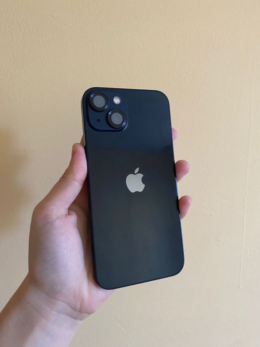 телефон: Айфон 13