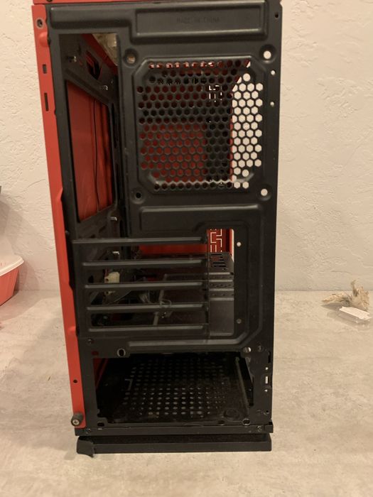 Продам корпус не дорого