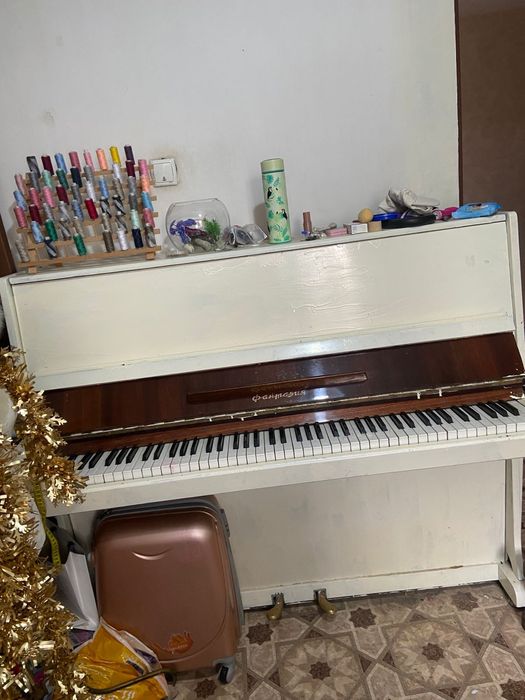 Пианино полностью рабочее