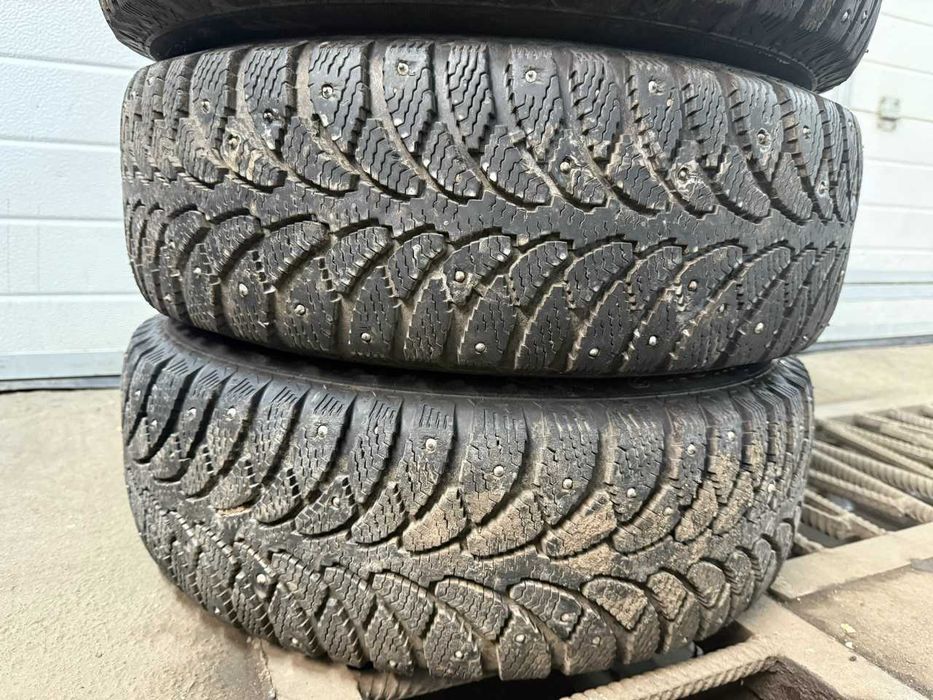 Зимние шины 185/65/R14 c дисками 4*98