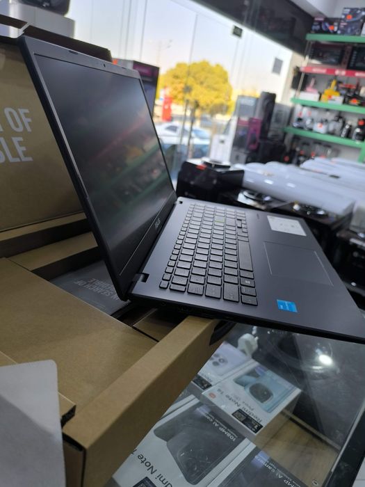 Asus Ноутбук Muddatli to'lovga xarid qiling oyiga 430.000 dan tushadi