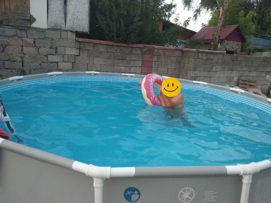 Продам бассейн отличный