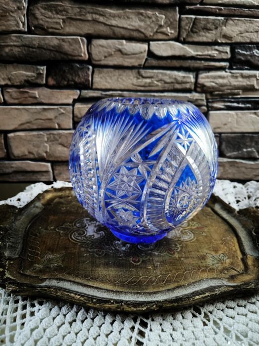 Цветен кристал купа