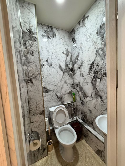 Ойбек, продается 3х комнатная кв на 3 этаже 9 этажного дома.Евроремонт