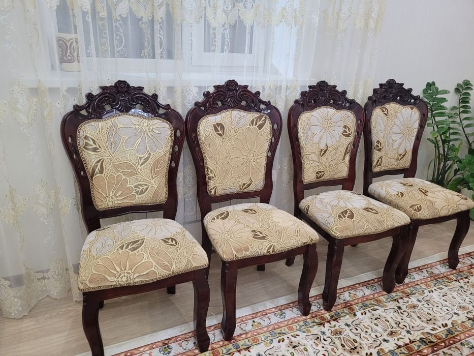 Срочно продам стулья