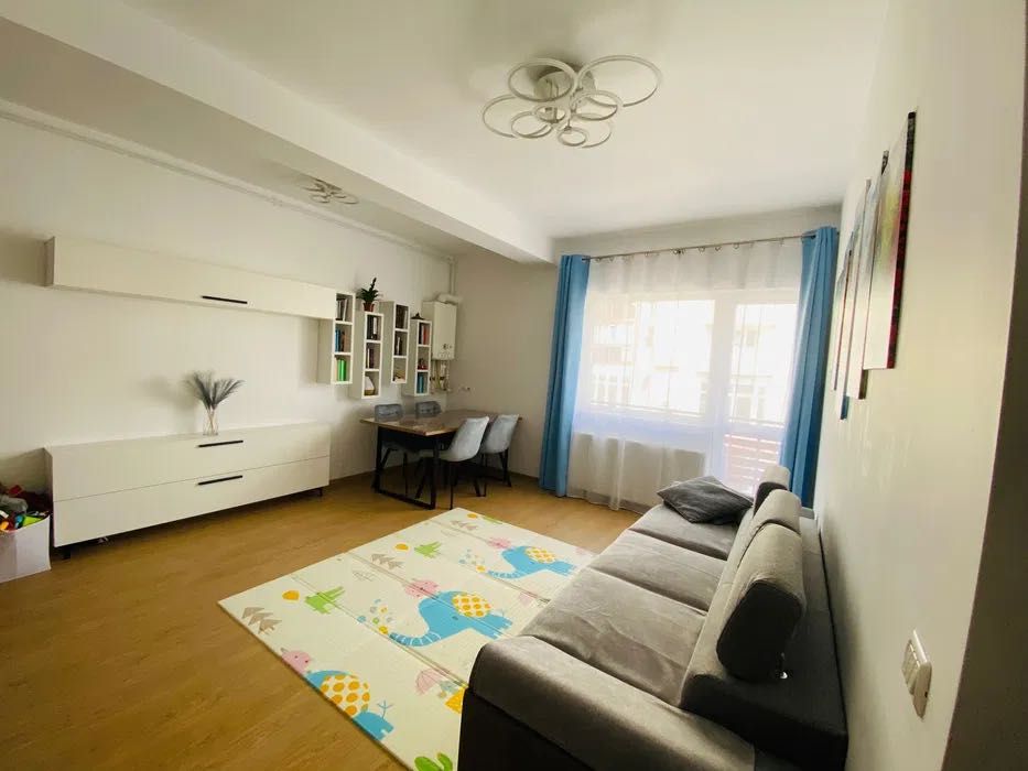 Vând apartament 3 camere decomandat, etaj 2 - Ultracentral, Câmpia Turzii