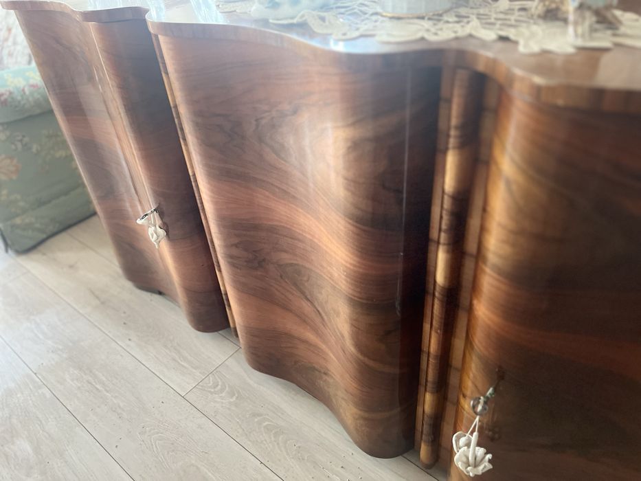 Comoda si vitrina furnir de cires