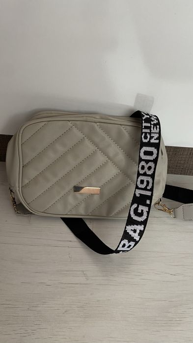 Лот дамски чанти 4бр