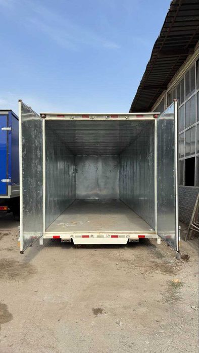 Фургон (контейнерного типа), длина 8.5 метров