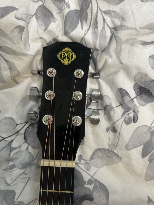 Продаб гитару акустика