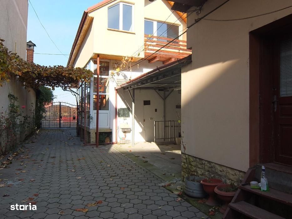 Casa in zona Stadion Sala Polivalenta  pretabila locuit / sediu firma
