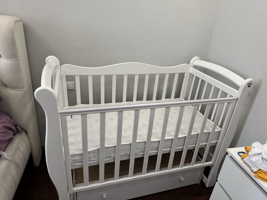 Детская кровать, качается