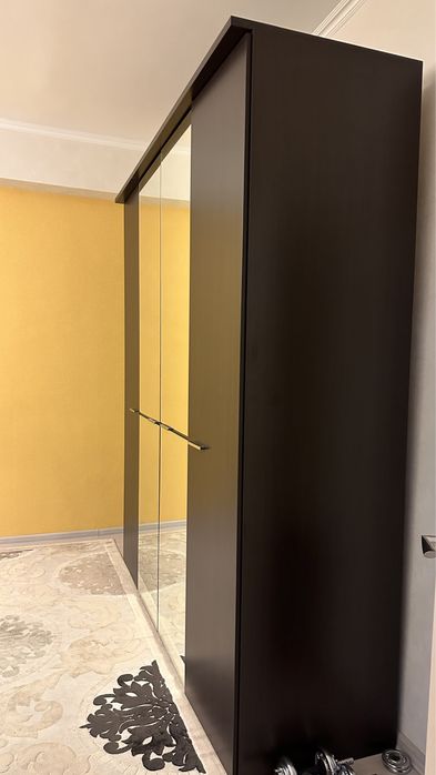 Продаю шкаф (шифонер)