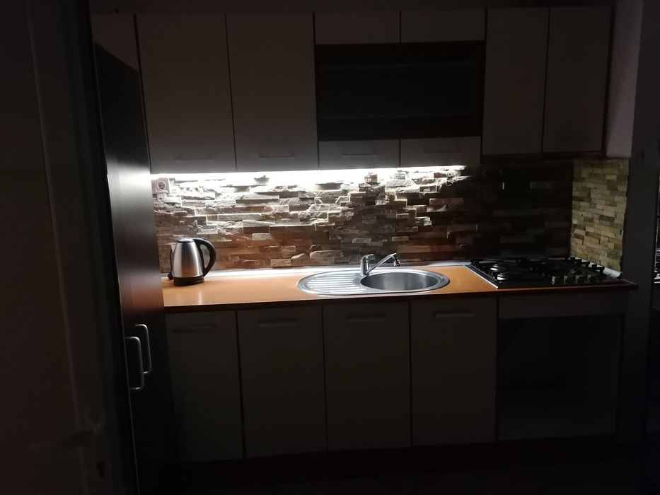 Студиа за нощувки