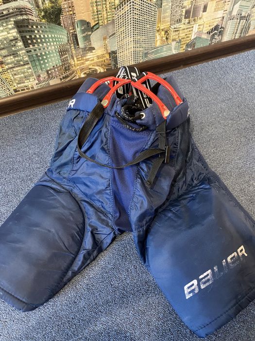 Продам хоккейную форму