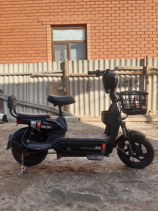 электроскутер продаю
