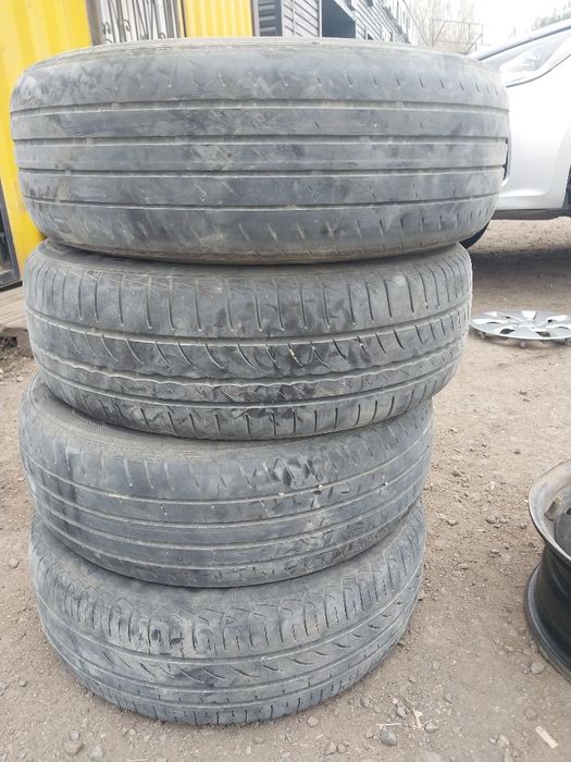 Продам шины на 15×185×65