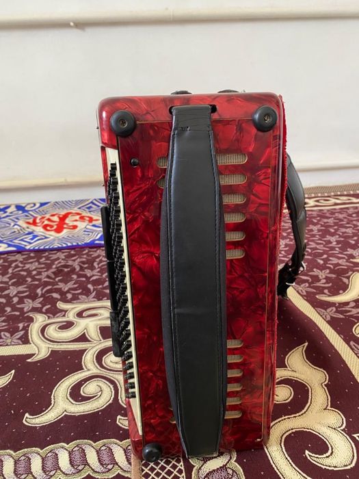 5 қатарлы баян сатылады