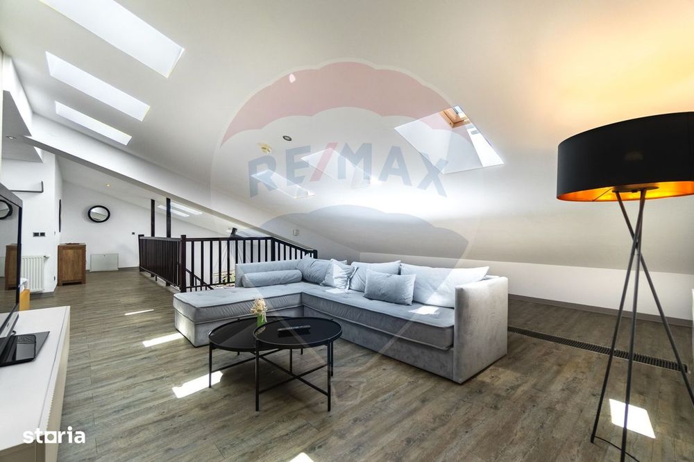 Apartament cu 4 camere de vânzare
