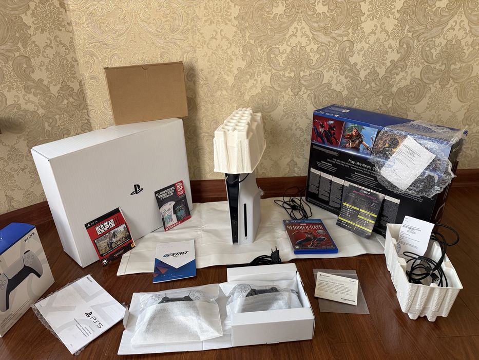 Продам новый Playstation 5 slim box 1tb