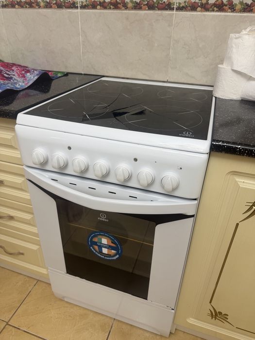 Отдам плиту indesit