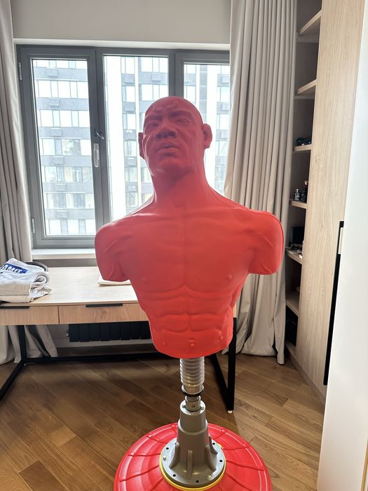 Герман боксерская груша