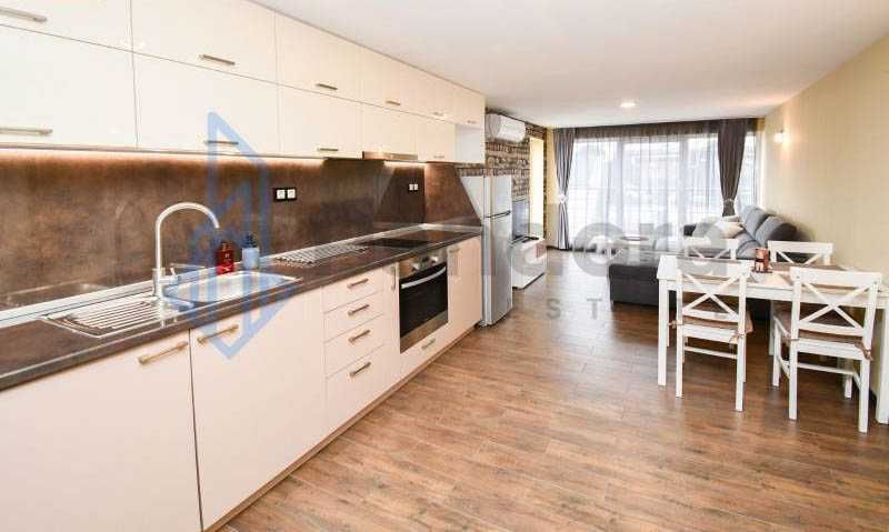 Дава се под наем Двустаен апартамент в София, Център - 60 кв.м за 550 € - Снимка #3