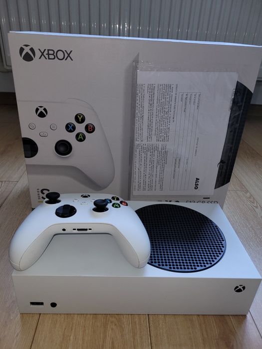 Consola Xbox Series S cu jocuri