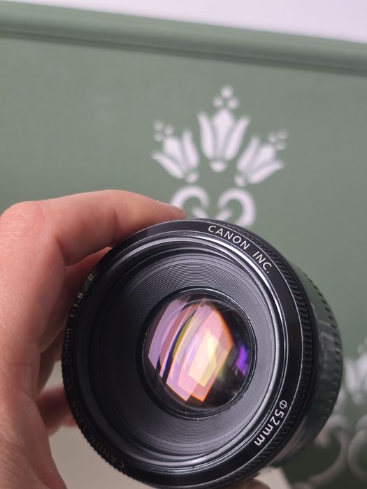 Canon 70d si obiectiv Canon 50mm 1.8 aparat cabina foto