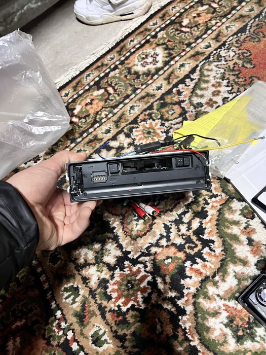 Продам магнитолу