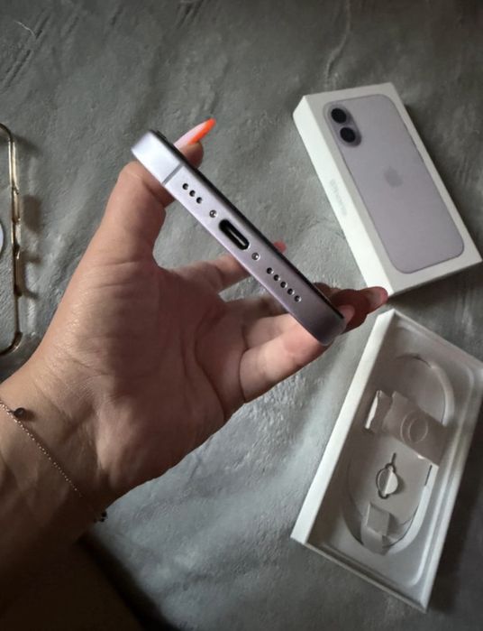 iPhone 17 256GB Lavender | 100% baterie | Garanție până în 2027 | Impecabil