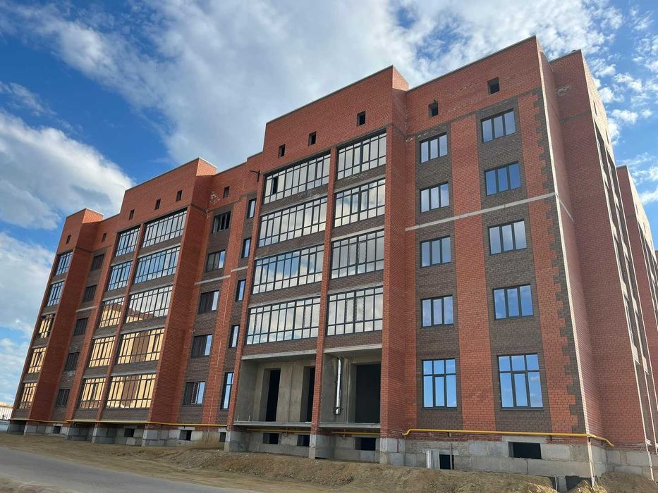 Продам 2х комн кв Батыс черновая