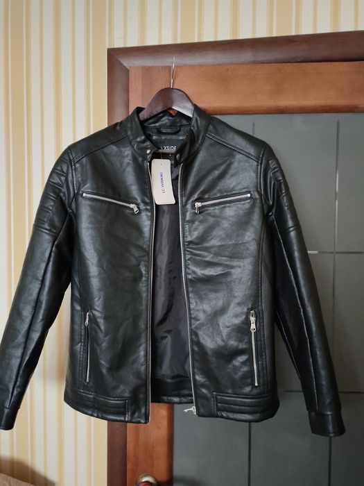 Продам кожаную куртку, р.44