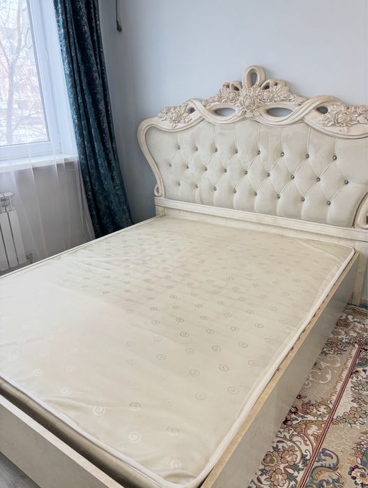 Кровать для спальни