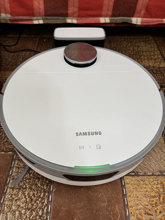 Продам робот-пылесос Samsung Jet Bot