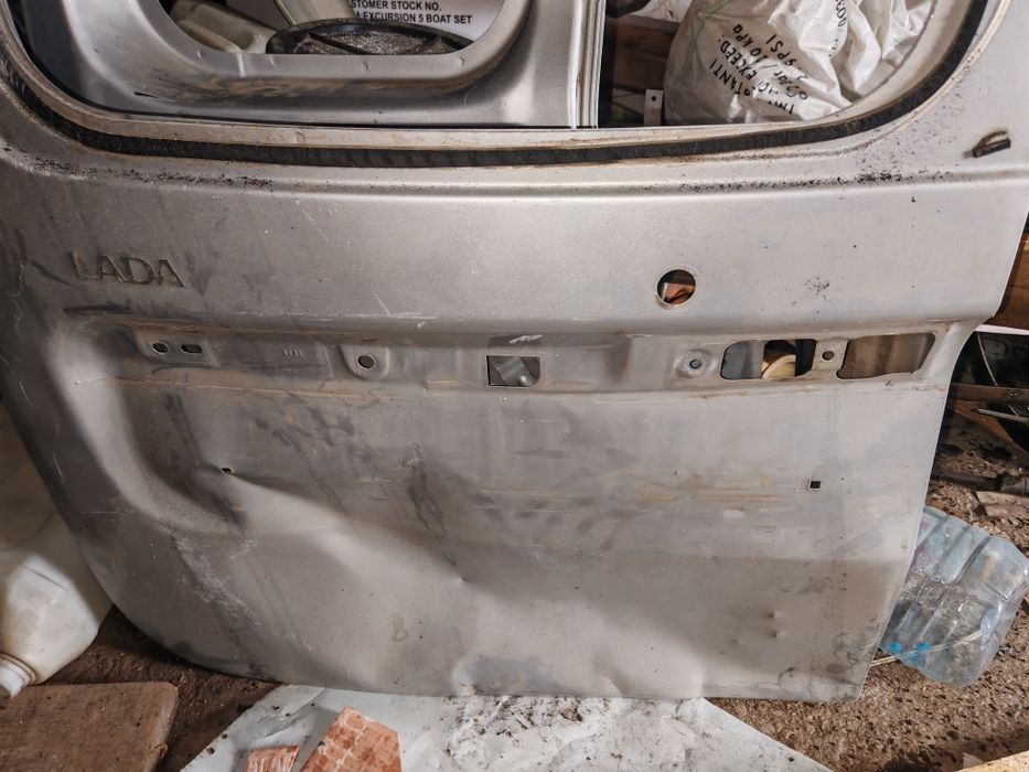 Двери задние largus