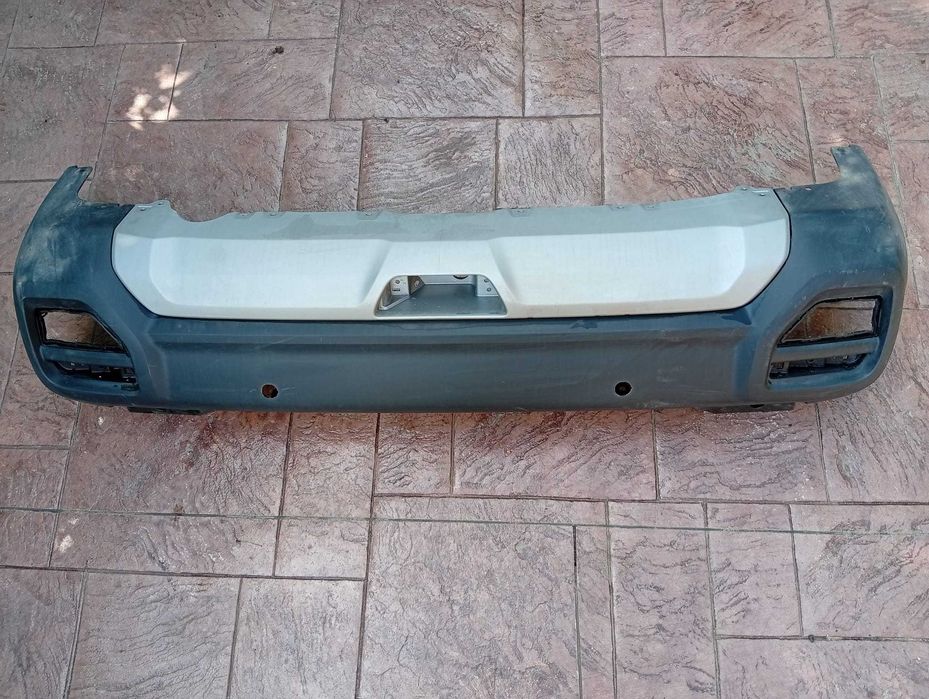 Vand bara spate ,ornament negru si haion S-Cross Hybrid  1.4  an 2022-2025---350 ron